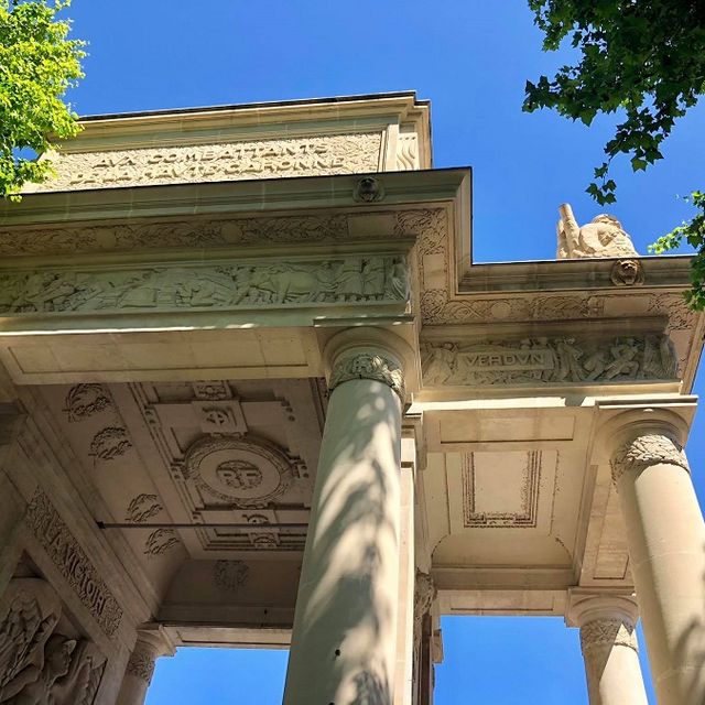 Monument aux Morts, arch L. Jaussely, 1928