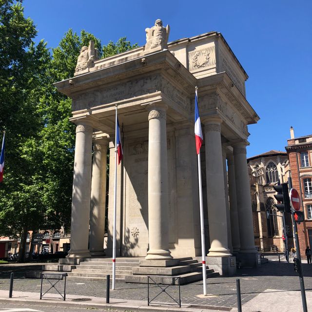 Monument aux Morts, arch L. Jaussely, 1928
